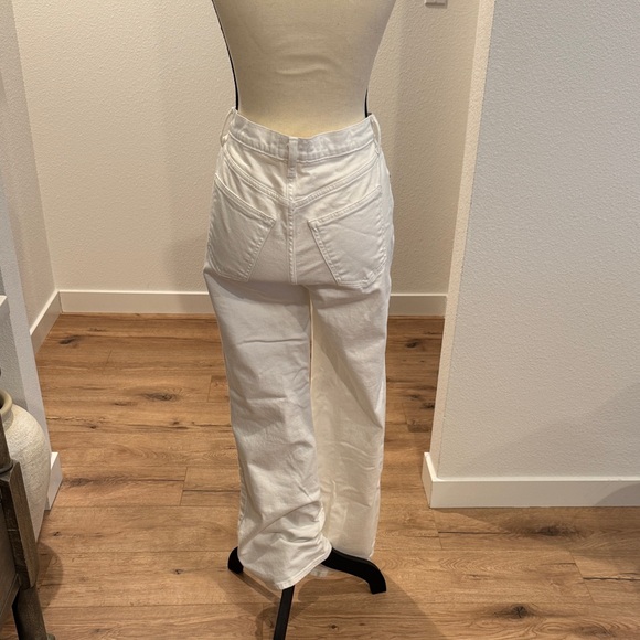 High waisted white denim Flare Jeans - Picture 6 of 11